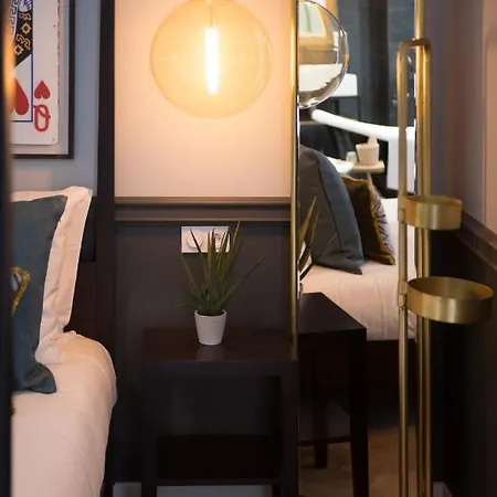 The Royal Suites- Champs Elysees Appartamento *