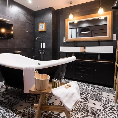 The Royal Suites- Champs Elysees Parigi