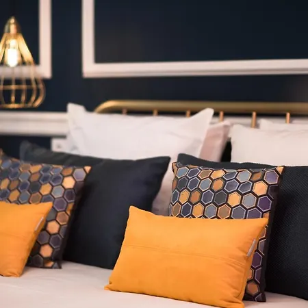 The Royal Suites- Champs Elysees * Parigi